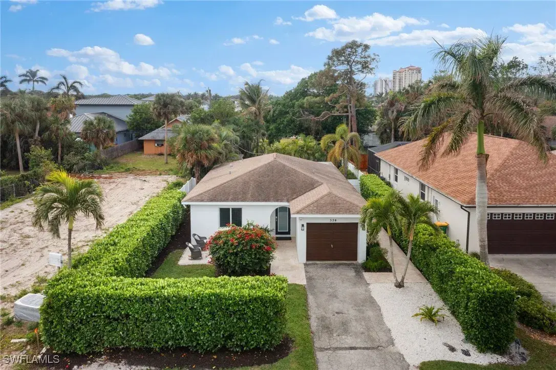 Picture of 534 97Th Ave N, Naples, FL 34108