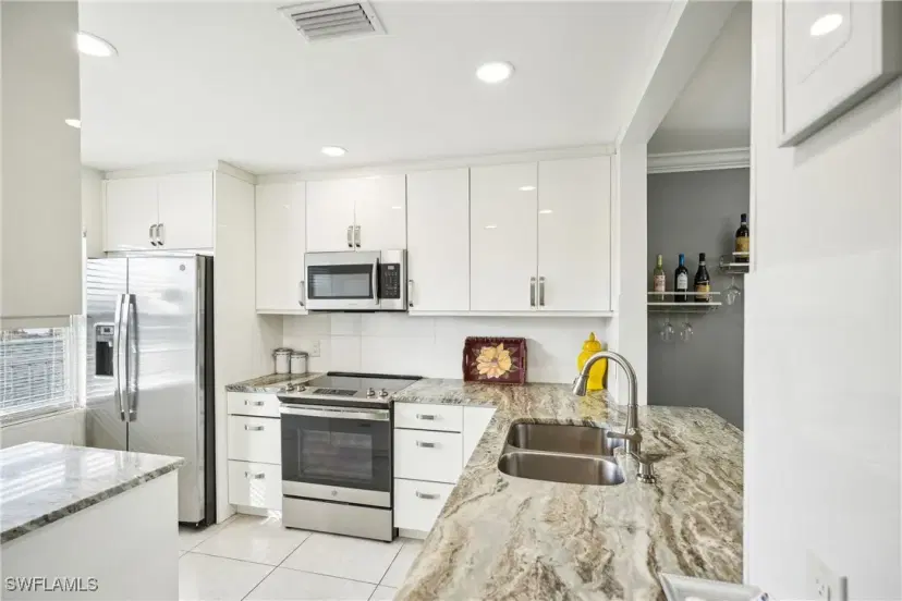 Picture of 1519 Cape Coral Pkwy W 9, Cape Coral FL 33914