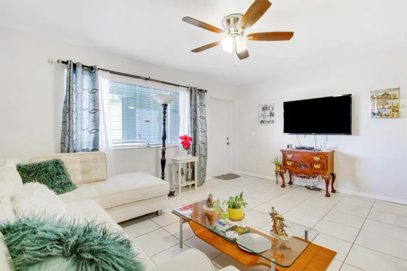 Picture of 3300 Springdale Boulevard 310, Palm Springs FL 33461