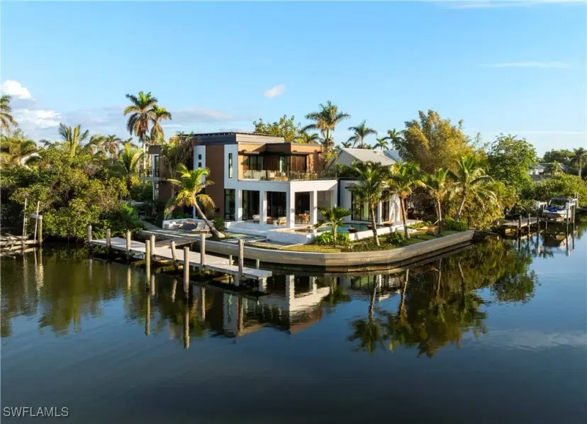 Picture of 1100 Sandpiper St, Naples FL 34102