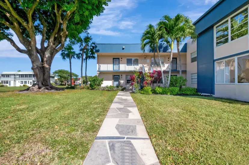 Picture of 169 Flanders D, Delray Beach FL 33484