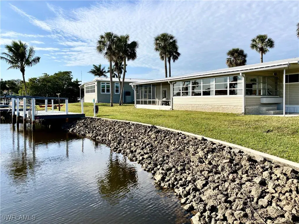Picture of 22 Henderson Dr, Naples, FL 34114