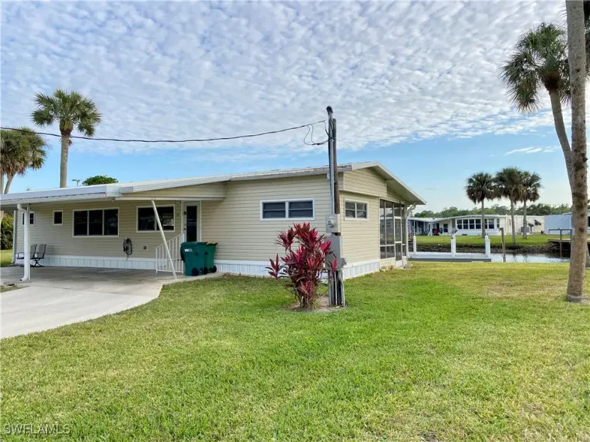 Picture of 22 Henderson Dr, Naples FL 34114