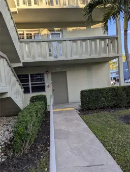Picture of 2040 Berkshire B 2040, Deerfield Beach, FL 33442