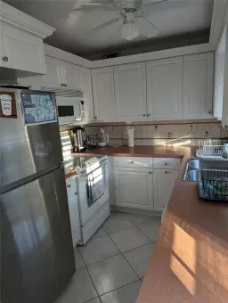 Picture of 2040 Berkshire B 2040, Deerfield Beach, FL 33442