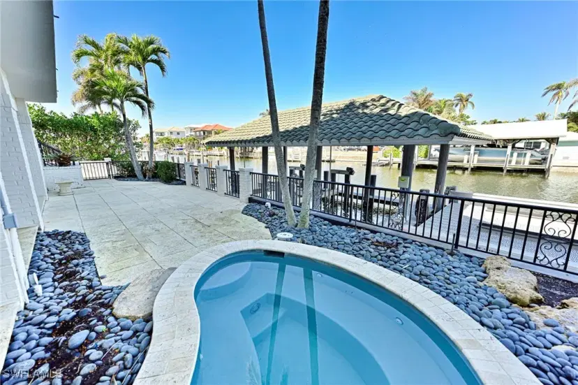 Picture of 175 Bayview Ave, Naples FL 34108