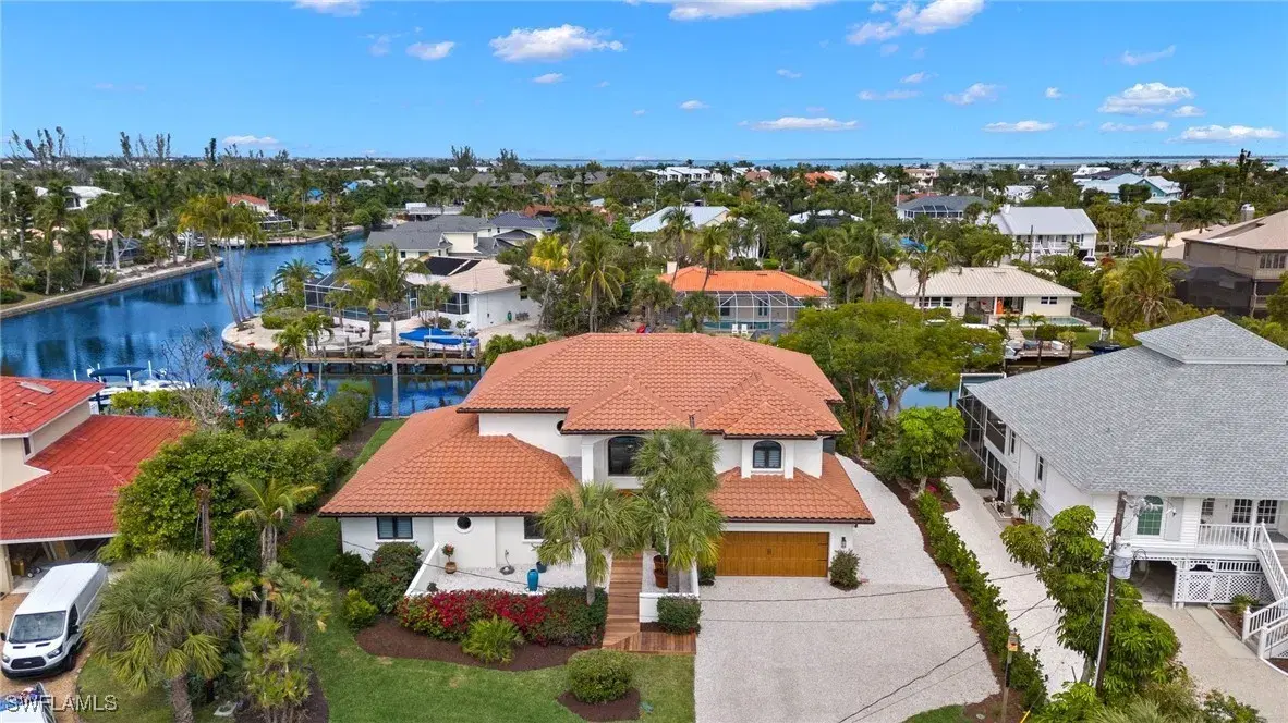 Picture of 978 Oyster Ct, Sanibel, FL 33957