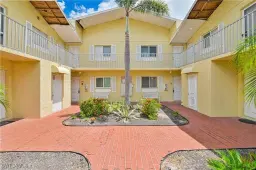 Picture of 8141 Country Rd 104, Fort Myers, FL 33919