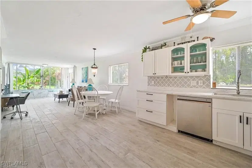 Picture of 8141 Country Rd 104, Fort Myers FL 33919