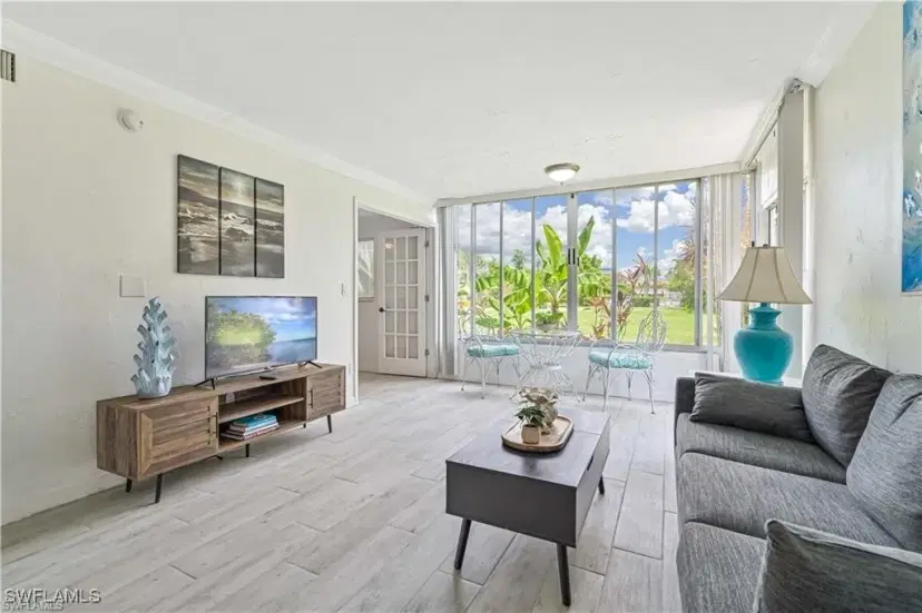 Picture of 8141 Country Rd 104, Fort Myers FL 33919