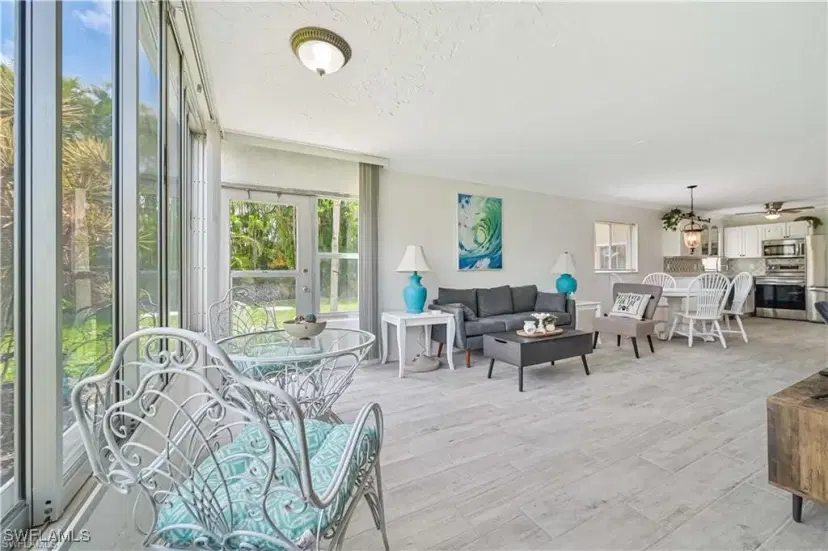 Picture of 8141 Country Rd 104, Fort Myers FL 33919