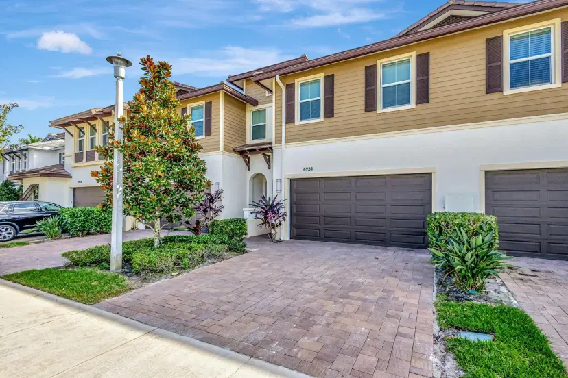 Picture of 4924 Pointe Midtown Way, Palm Beach Gardens FL 33418