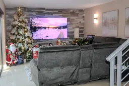 Picture of 5702 Waterview Circle, Palm Springs, FL 33461