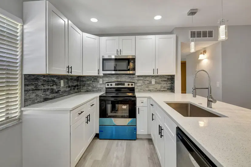 Picture of 909 S Flanders S, Delray Beach FL 33484