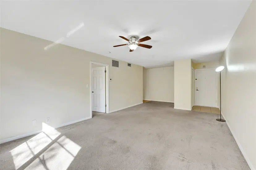 Picture of 124 NE 19Th Ct 214B, Wilton Manors FL 33305