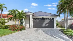 Picture of 561 94Th Ave N, Naples, FL 34108