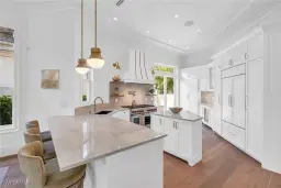 Picture of 8731 La Palma Ln, Naples, FL 34108