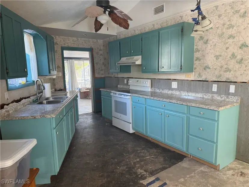 Picture of 9805 Tonya Ct, Bonita Springs FL 34135