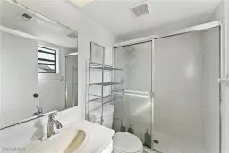 Picture of 642 SE 13Th Pl 5, Cape Coral, FL 33990
