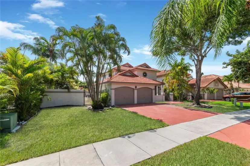 Picture of 484 NW 38Th Terrace, Deerfield Beach FL 33442