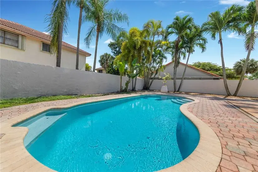 Picture of 484 NW 38Th Terrace, Deerfield Beach FL 33442