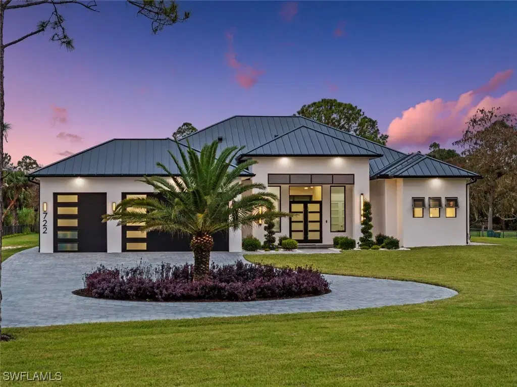 Picture of 722 19Th St Sw, Naples, FL 34117