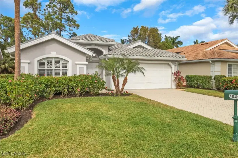 Picture of 7849 Stratford Dr, Naples FL 34104