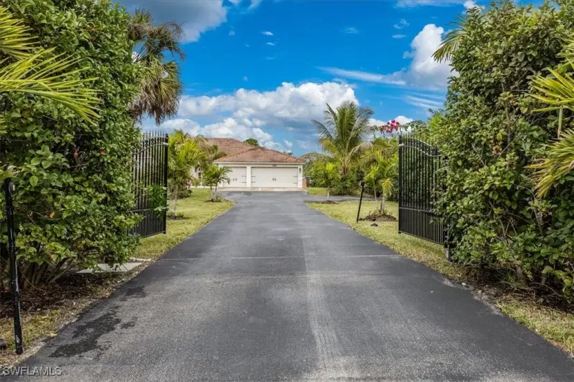 Picture of 2991 20Th Ave Ne, Naples FL 34120