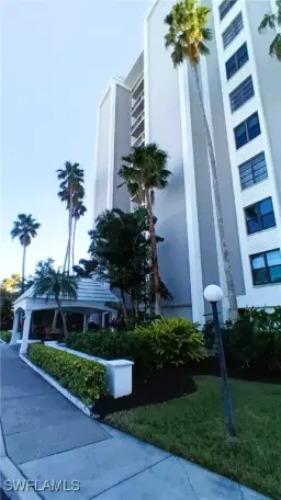 Picture of 3350 N Key Dr B312, North Fort Myers, FL 33903