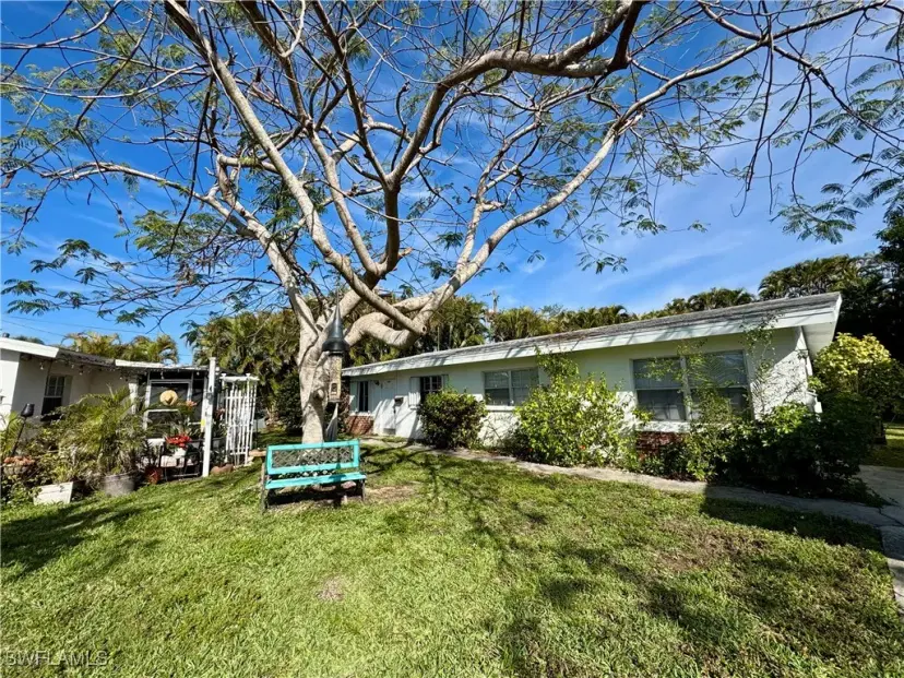 Picture of 815 Courtington Ln 1, Fort Myers FL 33919