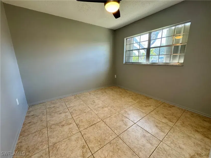 Picture of 815 Courtington Ln 1, Fort Myers FL 33919