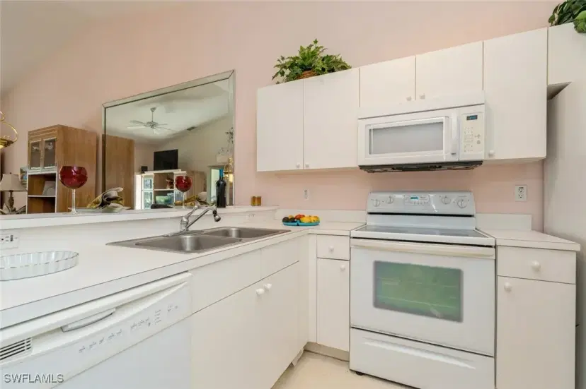 Picture of 1336 Mainsail Dr 1224, Naples FL 34114