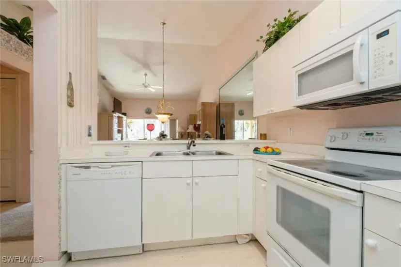 Picture of 1336 Mainsail Dr 1224, Naples FL 34114