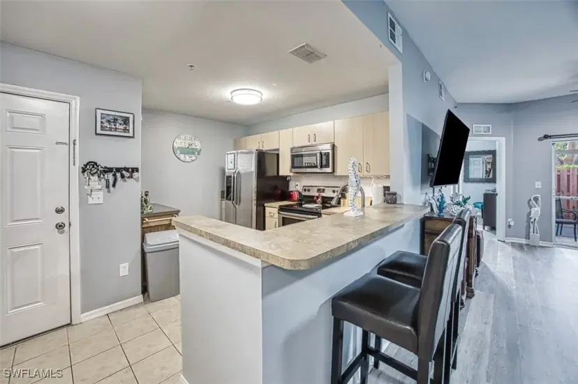 Picture of 15361 Bellamar Cir 114, Fort Myers FL 33908