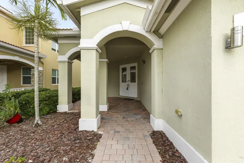 Picture of 1086 NW Leonardo Circle, Port St Lucie FL 34986