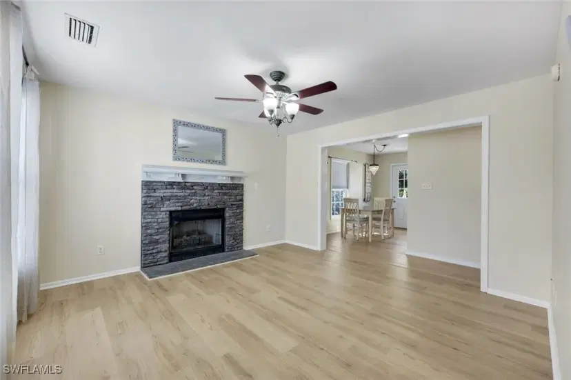 Picture of 350 Leawood Cir, Naples FL 34104