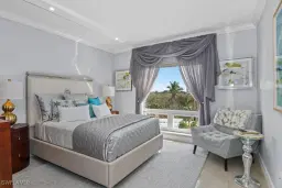Picture of 8473 Bay Colony Dr 403, Naples, FL 34108