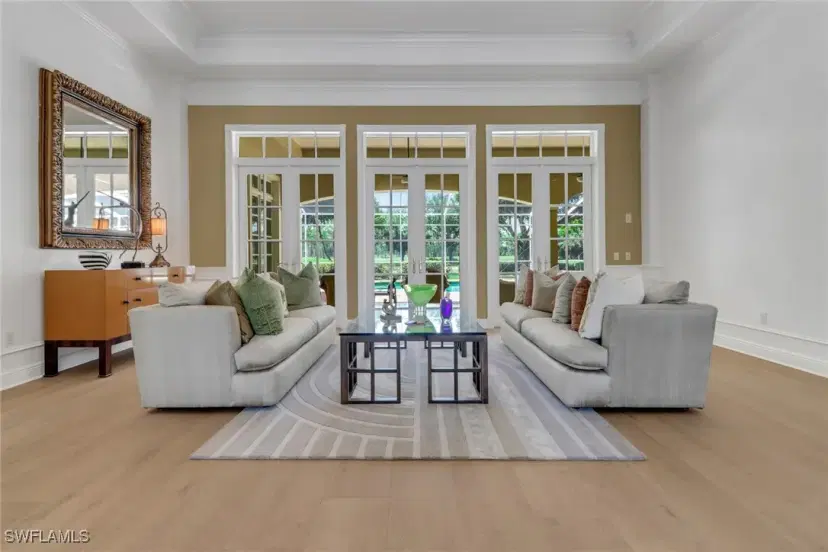 Picture of 4602 Pond Apple Dr N, Naples FL 34119
