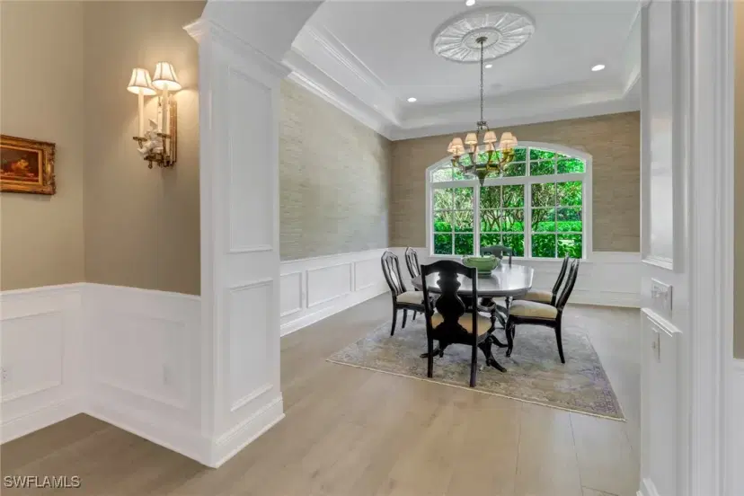 Picture of 4602 Pond Apple Dr N, Naples FL 34119