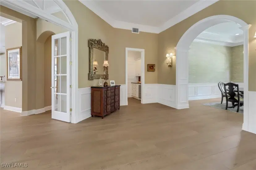 Picture of 4602 Pond Apple Dr N, Naples FL 34119
