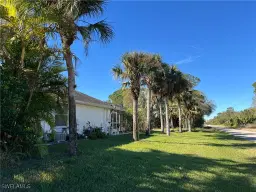 Picture of 425 Sheldon Ave, Lehigh Acres, FL 33936