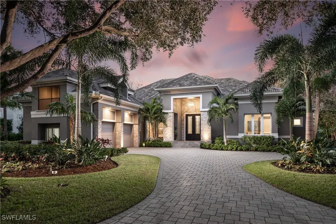 Picture of 927 Barcarmil Way, Naples, FL 34110