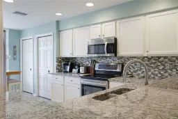Picture of 9110 Southmont Cv 206, Fort Myers, FL 33908