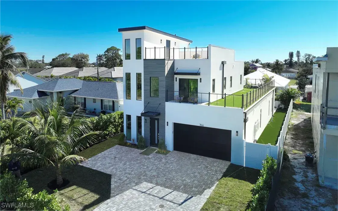 Picture of 766 111Th Ave N, Naples, FL 34108