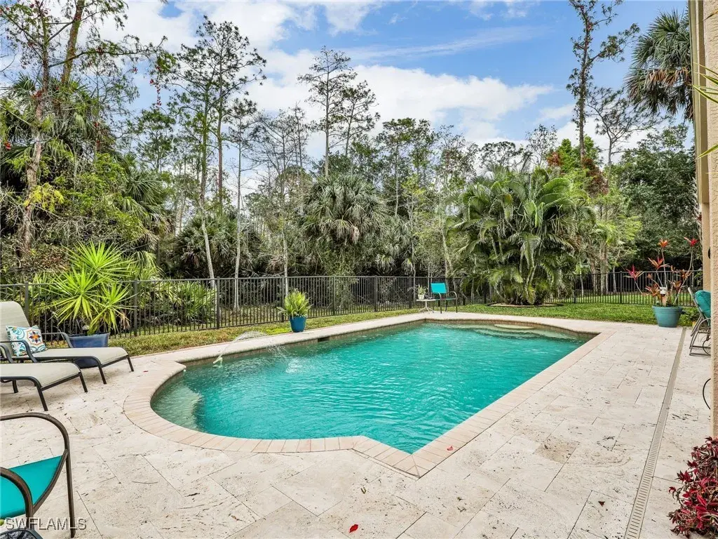 Picture of 2446 Butterfly Palm Dr, Naples, FL 34119
