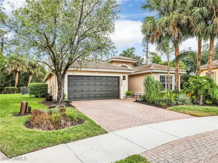Picture of 2446 Butterfly Palm Dr, Naples FL 34119