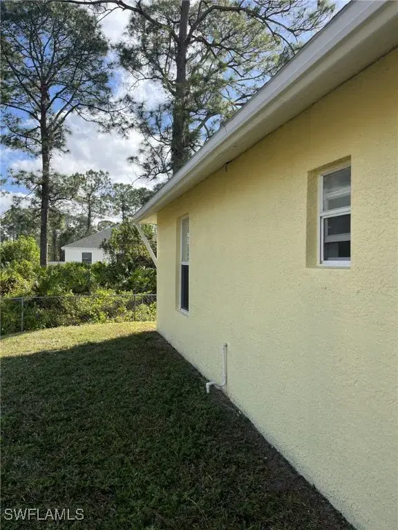 Picture of 957 Milwaukee Blvd, Lehigh Acres FL 33974