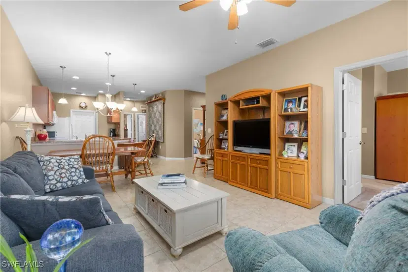 Picture of 10781 Crossback Ln, Lehigh Acres FL 33936