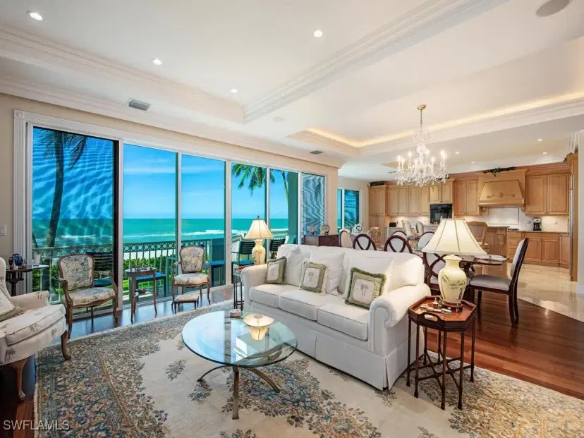 Picture of 25 2Nd Ave S, Naples FL 34102