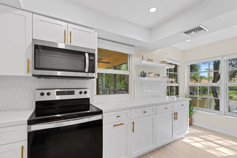Picture of 2121 S Ocean Boulevard 106, Lauderdale By The Sea FL 33062